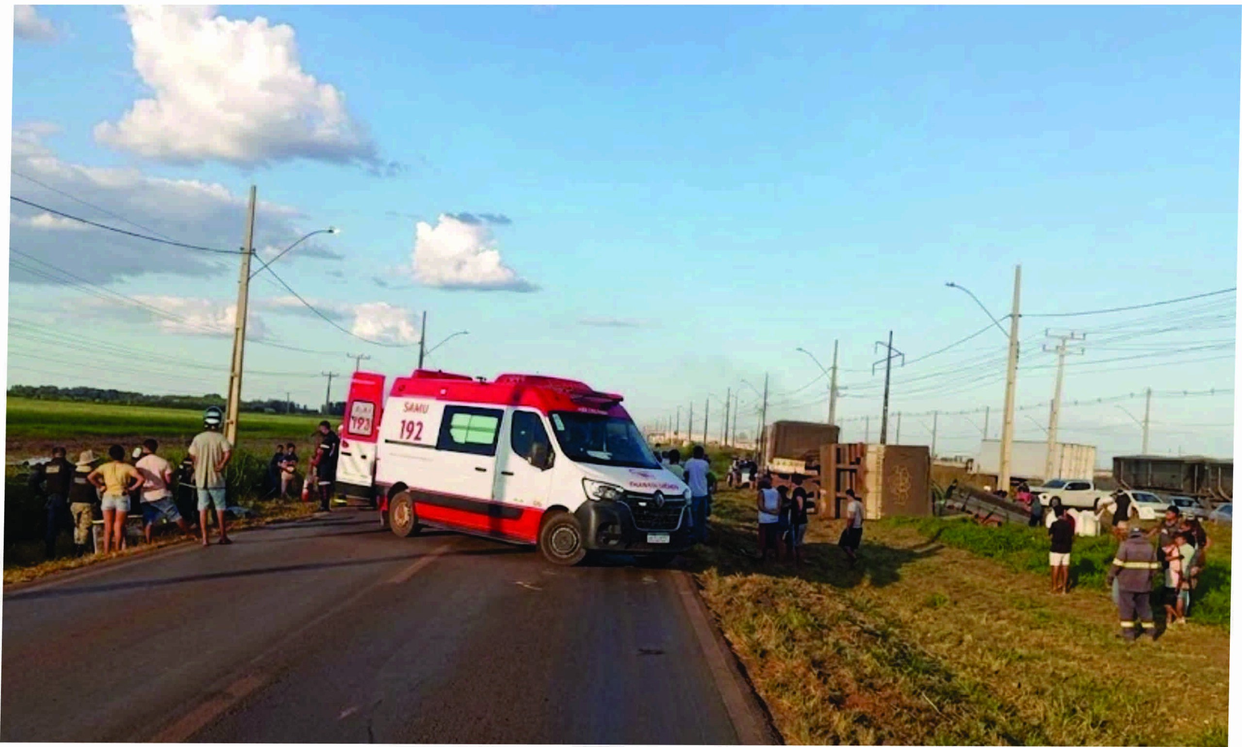 Professora morreu em colisão entre carro e carreta na BR 242 em LEM