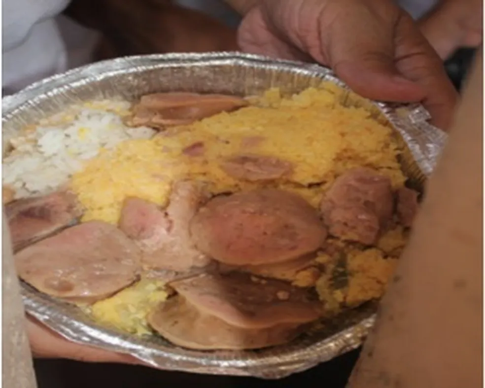 Minas Gerais estuda cortar fornecimento de carne do cardápio de presos inspirando-se no modelo de El Salvador