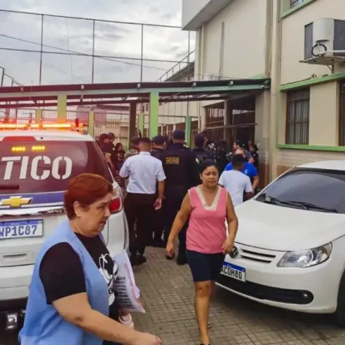 Adolescente invade escola e mata duas funcionárias a tiros no Acre