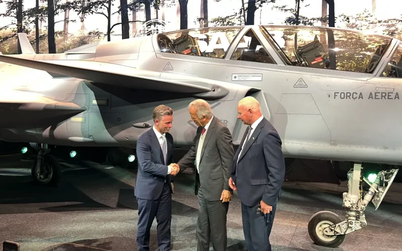 Brasil está analizando a compra de mais aviões GRIPEN