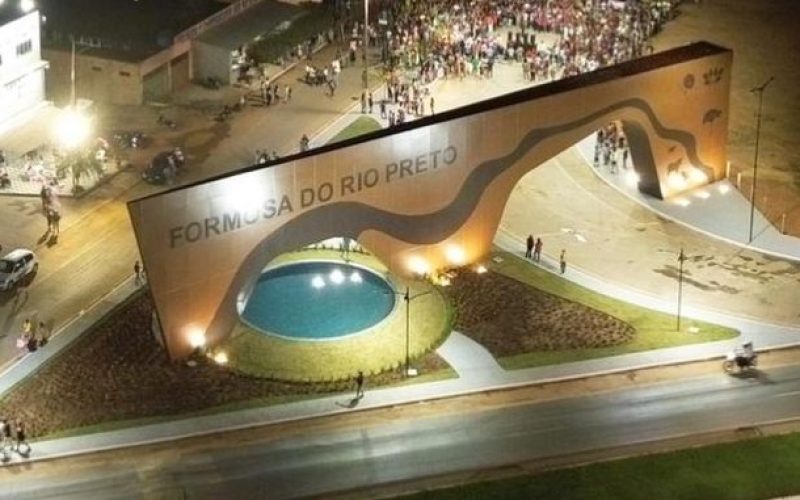 Prefeitura de Formosa do Rio Preto regulamenta bolsas e auxílio estudantil de até R$ 1.000