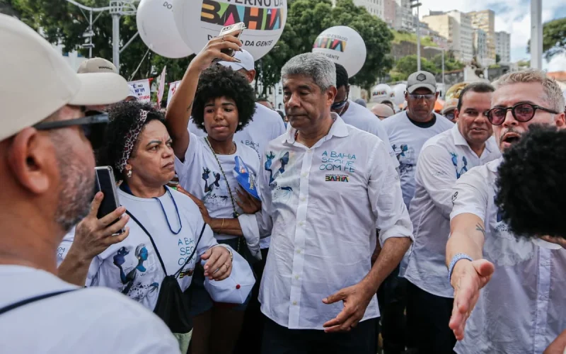 Jerônimo Rodrigues avalia reduzir aparições públicas após incontáveis vaias no interior da Bahia