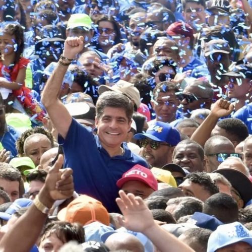 Pesquisas apontam a possibilidade de ACM Neto vencer já no 1º turno.