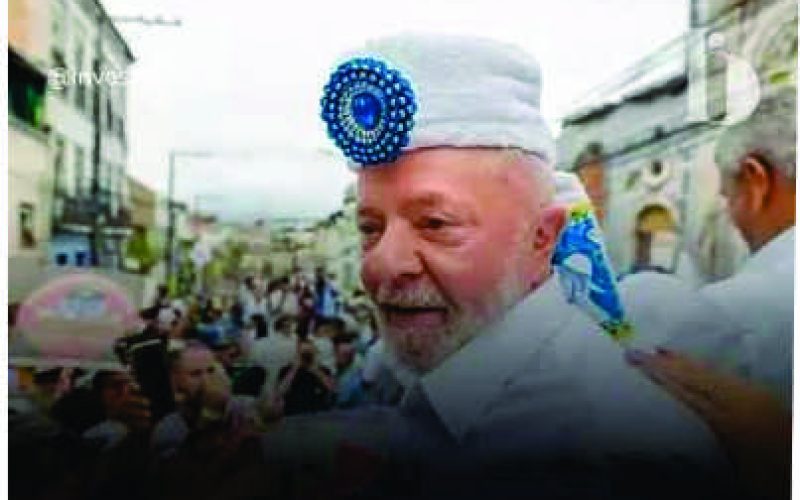 AO SOM DE “LULA LADRÃO SEU LUGAR É NA PRISSÃO” PRESIDENTE É RECEBIDO NA BAHIA.