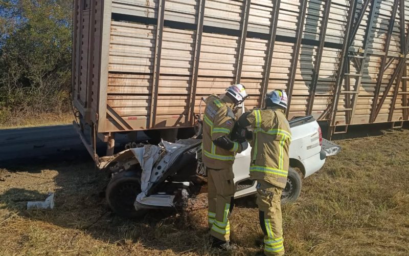 Bombeiros Militares realizam resgate veicular na BR-349 de mulher que morreu no oeste da Bahia