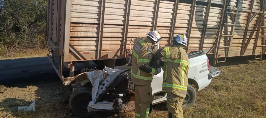 Bombeiros Militares realizam resgate veicular na BR-349 de mulher que morreu no oeste da Bahia