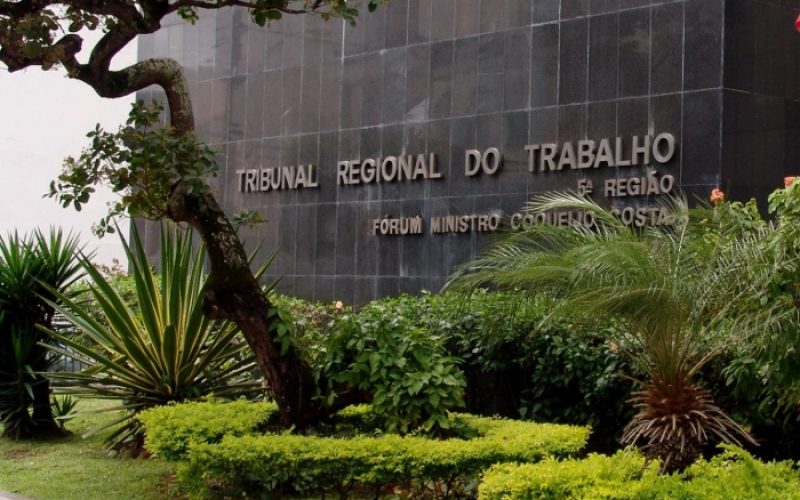 TRT-BA CONDENA EMPRESA POR ASSÉDIO MORAL: “UM ABSURDO”, REAGEM JURISTAS
