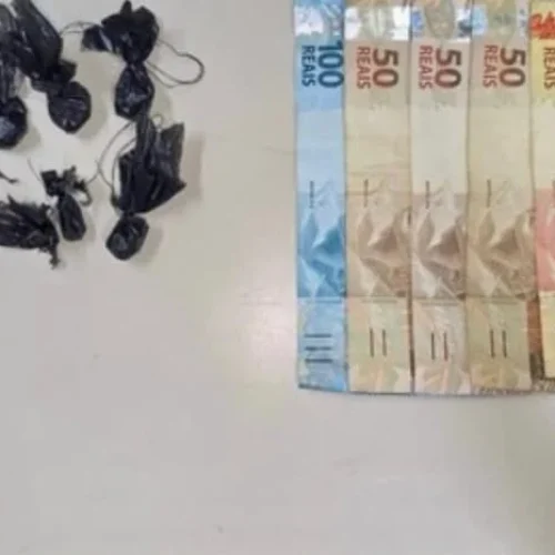 Homem é preso em flagrante por tráfico de drogas em Formosa do Rio Preto.