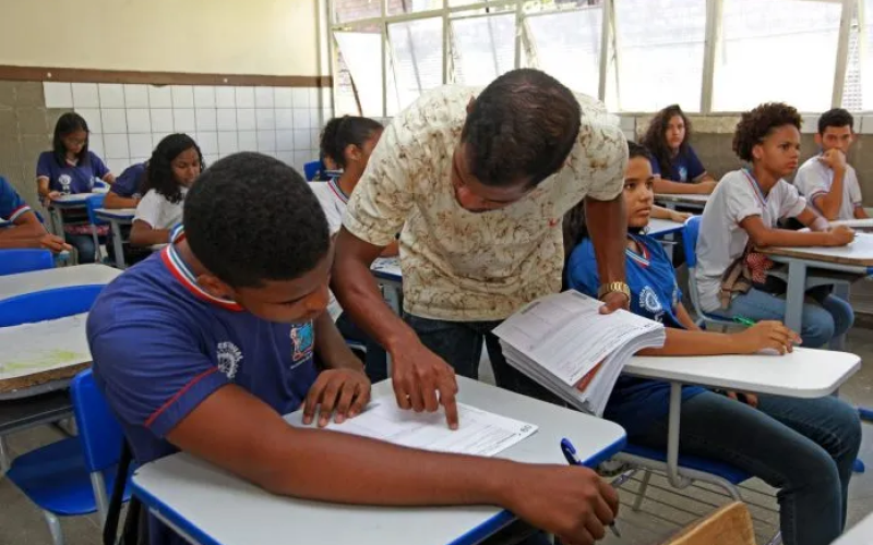 Governado desde 2007 pelo PT, Bahia é o único estado com mais de 1 milhão de analfabetos.